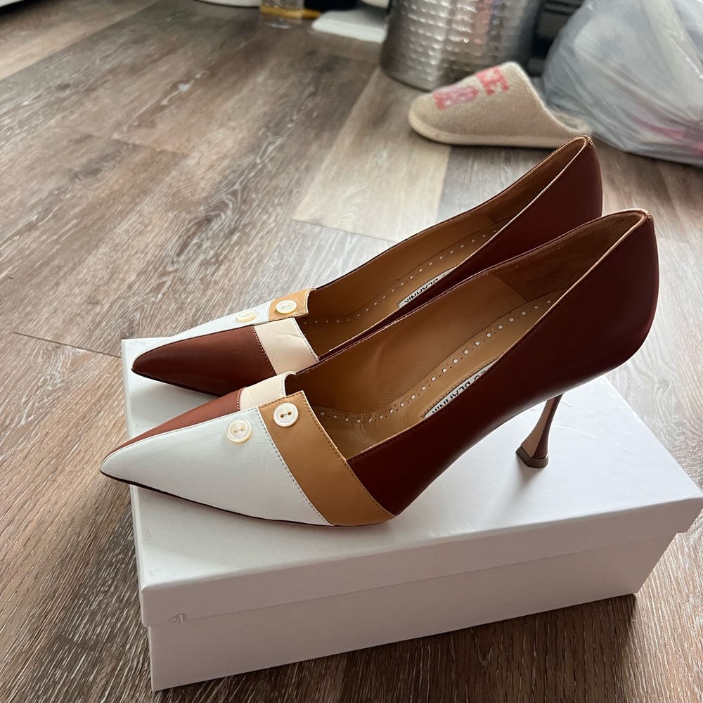 Manolo Blahnik Brown and White Heels Sophisticated Design
